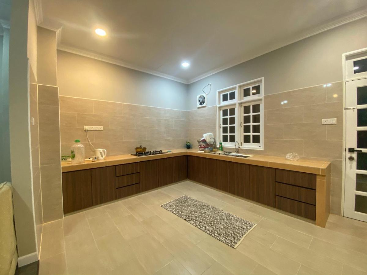 Shafickza Guesthouse Kuala Terengganu Kültér fotó